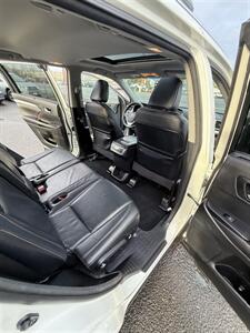 2016 Toyota Highlander XLE AWD! 3rd Row! Leather! Loaded! Low Miles! Clean Title! Great Carfax History! Local Vehicle! Impressive! - Photo 16 - Vancouver, WA 98665