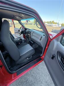 2003 Ford Ranger SuperCab Edge! V-6! Rare Manual! Elder Owned!  Clean Title! Good Carfax History! Locally Owned! Impressive! - Photo 22 - Vancouver, WA 98665