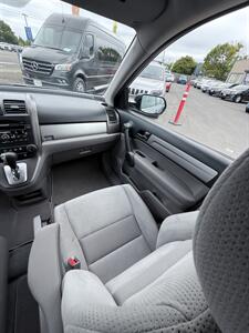 2011 Honda CR-V SE All Wheel Drive! 1 Elder Owner! 41,000 Miles!  Clean Title! Strong Carfax History! Locally Owned! Impressive! - Photo 13 - Vancouver, WA 98665