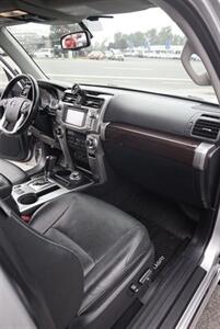 2015 Toyota 4Runner 4x4 Limited! 3rd Row! Loaded! Local! Low Miles!  Clean Title! Good Carfax! Impressive! - Photo 20 - Vancouver, WA 98665