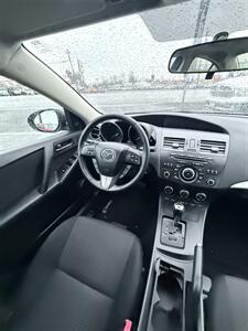 2013 Mazda Mazda3 i Touring! Clean Title!1 Owner! Only 55,000 Miles!  Local Car! Strong Carfax History! Moonroof!  Fuel Efficient! Great Value! - Photo 19 - Vancouver, WA 98665