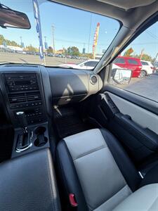 2007 Ford Explorer Sport Trac Limited Crew Cab 4x4! Clean Title! Low Miles!  Locally Owned! Strong Carfax History! Great Value! - Photo 18 - Vancouver, WA 98665