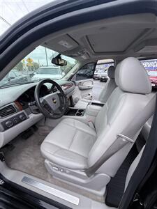 2007 Chevrolet Tahoe LTZ 4x4! Rare Find! 3rd Row! Local! Low Miles!  Clean Title! Great Carfax History! Loaded! Leather! Moonroof! Impressive! - Photo 27 - Vancouver, WA 98665