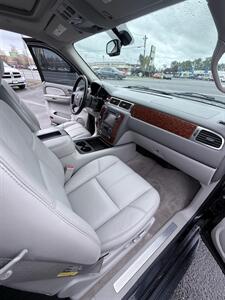 2007 Chevrolet Tahoe LTZ 4x4! Rare Find! 3rd Row! Local! Low Miles!  Clean Title! Great Carfax History! Loaded! Leather! Moonroof! Impressive! - Photo 28 - Vancouver, WA 98665