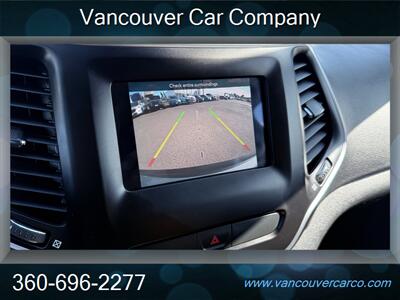 2019 Jeep Cherokee Latitude 4x4! Locally Owned! Low Miles!  Clean Title! Strong Carfax History! Great Value! - Photo 22 - Vancouver, WA 98665