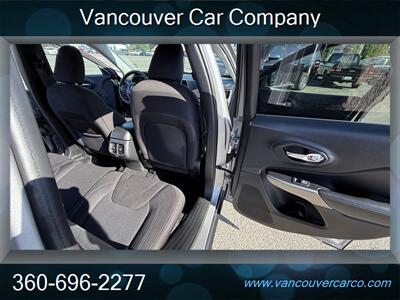 2019 Jeep Cherokee Latitude 4x4! Locally Owned! Low Miles!  Clean Title! Strong Carfax History! Great Value! - Photo 16 - Vancouver, WA 98665