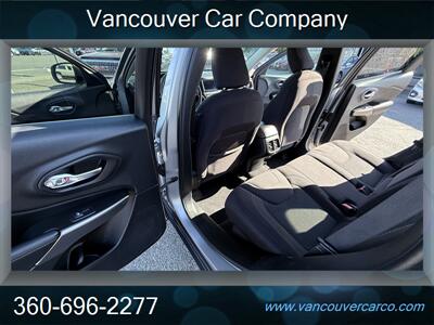 2019 Jeep Cherokee Latitude 4x4! Locally Owned! Low Miles!  Clean Title! Strong Carfax History! Great Value! - Photo 14 - Vancouver, WA 98665
