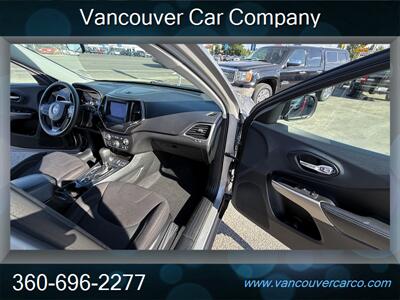 2019 Jeep Cherokee Latitude 4x4! Locally Owned! Low Miles!  Clean Title! Strong Carfax History! Great Value! - Photo 17 - Vancouver, WA 98665