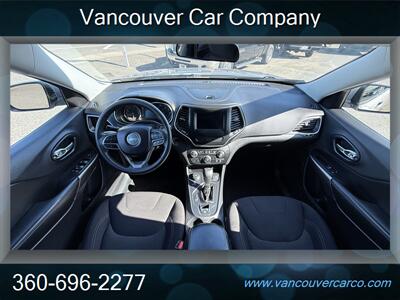2019 Jeep Cherokee Latitude 4x4! Locally Owned! Low Miles!  Clean Title! Strong Carfax History! Great Value! - Photo 25 - Vancouver, WA 98665