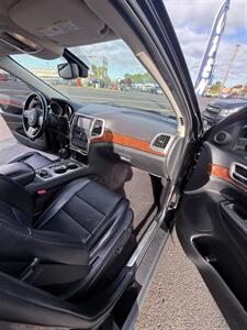 2011 Jeep Grand Cherokee 4x4 Limited! Local! Clean Title! Low Miles! Hemi!  Leather! Moonroof! Loaded! Great Value! - Photo 28 - Vancouver, WA 98665