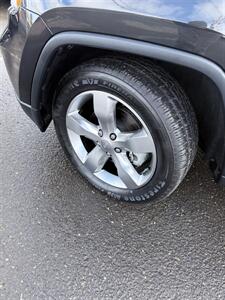 2011 Jeep Grand Cherokee 4x4 Limited! Local! Clean Title! Low Miles! Hemi!  Leather! Moonroof! Loaded! Great Value! - Photo 23 - Vancouver, WA 98665