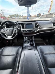 2017 Toyota Highlander AWD Limited! Clean Title! 1 Local Owner! Leather! Moonroof! Strong Carfax History! Impressive! - Photo 28 - Vancouver, WA 98665