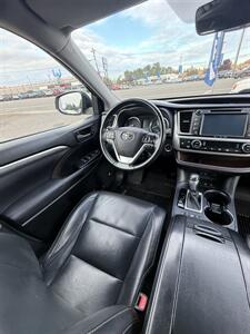 2017 Toyota Highlander AWD Limited! Clean Title! 1 Local Owner! Leather! Moonroof! Strong Carfax History! Impressive! - Photo 25 - Vancouver, WA 98665