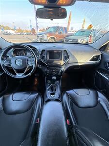 2019 Jeep Cherokee Latitude Plus 4x4! V-6! Clean Title! Local Jeep!  Good Carfax! Impressive! Great Value! - Photo 24 - Vancouver, WA 98665