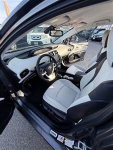 2016 Toyota Prius Four Touring! Rare Car! Clean Title! Low Miles!  Leather! Strong Carfax History! 50+ MPG! Impressive! - Photo 26 - Vancouver, WA 98665