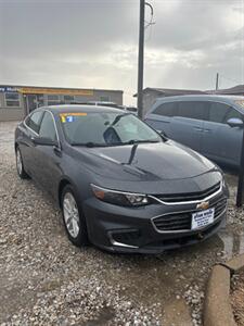 2017 Chevrolet Malibu LT   - Photo 1 - West Quincy, MO 63471