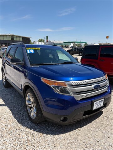 2014 Ford Explorer XLT   - Photo 1 - West Quincy, MO 63471