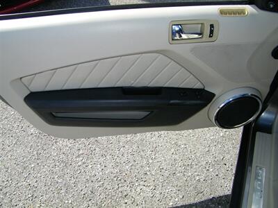 2010 Ford Mustang V6 Premium   - Photo 15 - Sarasota, FL 34233