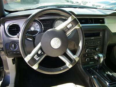 2010 Ford Mustang V6 Premium   - Photo 18 - Sarasota, FL 34233