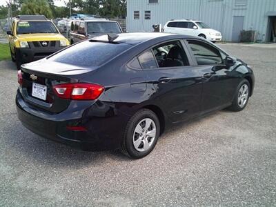 2018 Chevrolet Cruze LS Auto - Photo 7 - Sarasota, FL 34233
