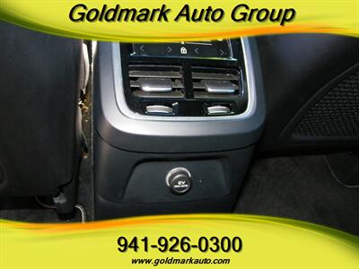 2019 Volvo XC90 T8 eAWD R-Design   - Photo 14 - Sarasota, FL 34233