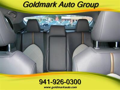 2018 Toyota Camry XLE   - Photo 8 - Sarasota, FL 34233