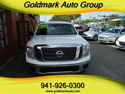 2018 Nissan Titan SV   - Photo 2 - Sarasota, FL 34233