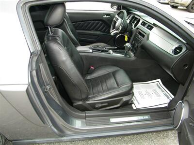 2010 Ford Mustang V6 Premium - Photo 14 - Sarasota, FL 34233