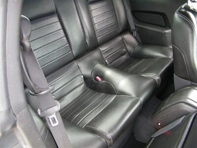 2010 Ford Mustang V6 Premium - Photo 15 - Sarasota, FL 34233