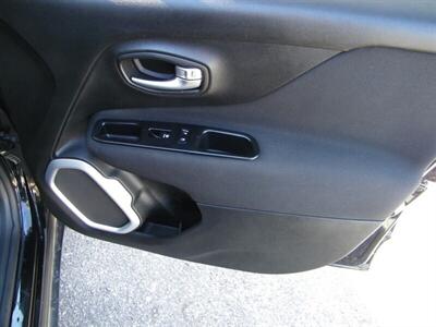 2018 Jeep Renegade Latitude - Photo 11 - Sarasota, FL 34233