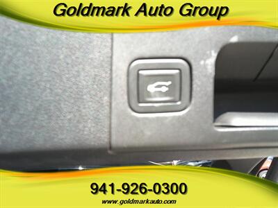 2021 Cadillac XT4 Premium Luxury   - Photo 12 - Sarasota, FL 34233