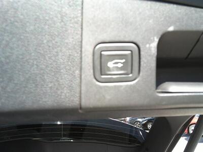 2021 Cadillac XT4 Premium Luxury - Photo 13 - Sarasota, FL 34233