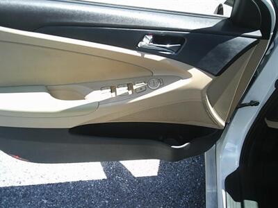 2013 Hyundai SONATA GLS - Photo 16 - Sarasota, FL 34233
