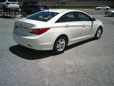 2013 Hyundai SONATA GLS - Photo 7 - Sarasota, FL 34233