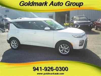 2022 Kia Soul LX - Photo 8 - Sarasota, FL 34233