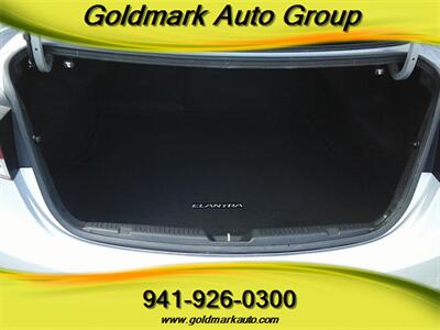 2012 Hyundai ELANTRA Limited - Photo 12 - Sarasota, FL 34233