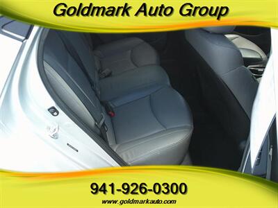 2012 Hyundai ELANTRA Limited - Photo 13 - Sarasota, FL 34233