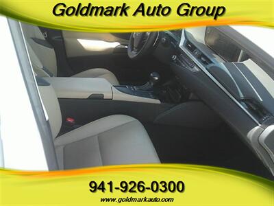 2021 Lexus ES 300h - Photo 17 - Sarasota, FL 34233