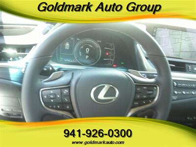 2021 Lexus ES 300h - Photo 21 - Sarasota, FL 34233