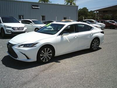 2021 Lexus ES 300h Sedan