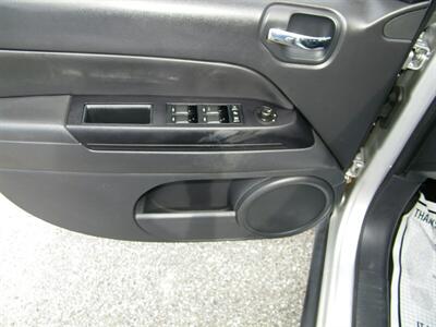 2012 Jeep Compass Sport - Photo 17 - Sarasota, FL 34233