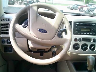 2005 Ford Escape XLT - Photo 15 - Sarasota, FL 34233