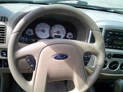 2005 Ford Escape XLT - Photo 16 - Sarasota, FL 34233