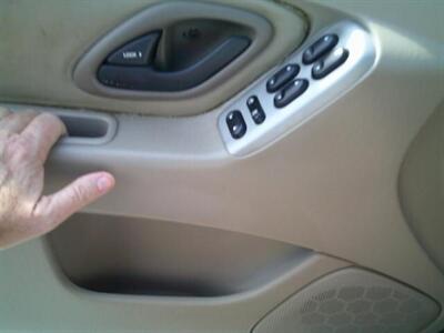 2005 Ford Escape XLT - Photo 17 - Sarasota, FL 34233