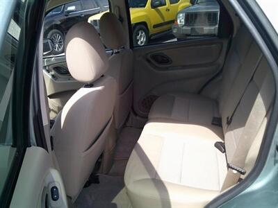 2005 Ford Escape XLT - Photo 10 - Sarasota, FL 34233