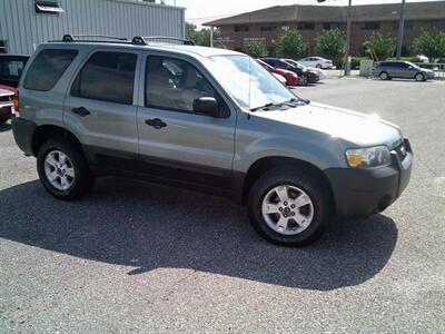 2005 Ford Escape XLT - Photo 8 - Sarasota, FL 34233