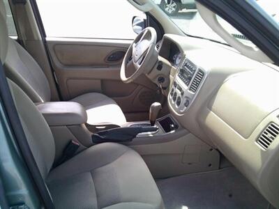 2005 Ford Escape XLT - Photo 14 - Sarasota, FL 34233
