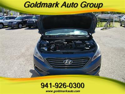 2015 Hyundai SONATA Limited   - Photo 9 - Sarasota, FL 34233