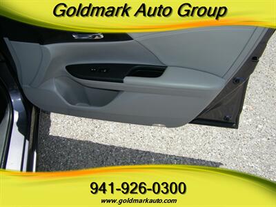2013 Honda Accord EX-L V6 w/Navi   - Photo 15 - Sarasota, FL 34233