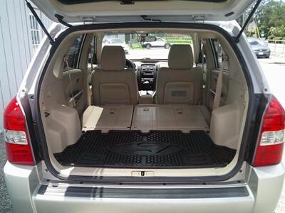 2006 Hyundai TUCSON GL - Photo 14 - Sarasota, FL 34233